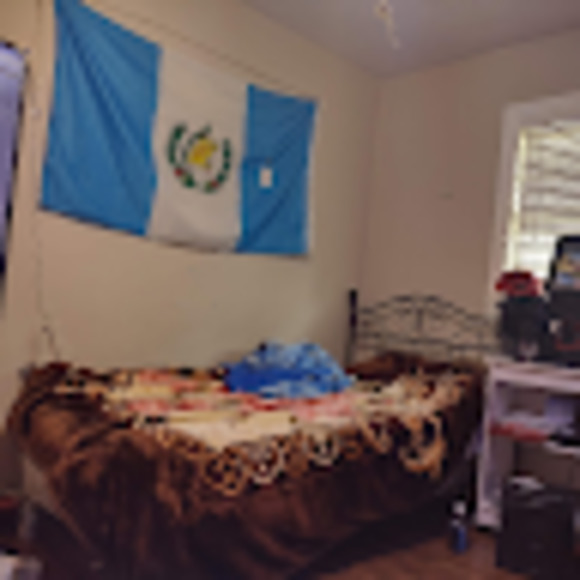 Meet your Posher, Efrain - Picture 1 of 1